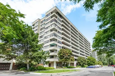 Condo Apartment in Mississauga
