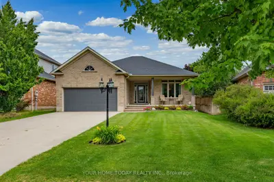 37 Dawkins Crescent, Halton Hills, On L7j 2z5