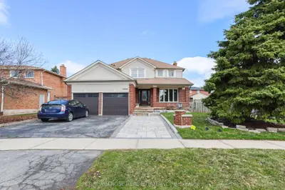 Detached in Oakville