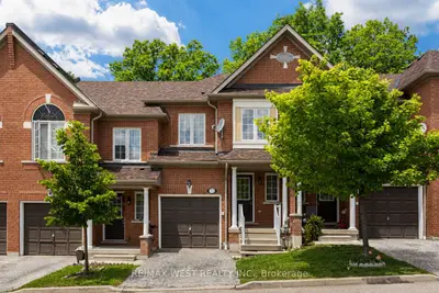Condo Townhouse in Mississauga