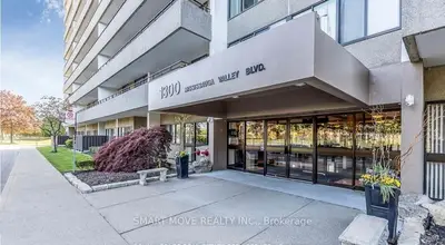 Condo Apartment in Mississauga