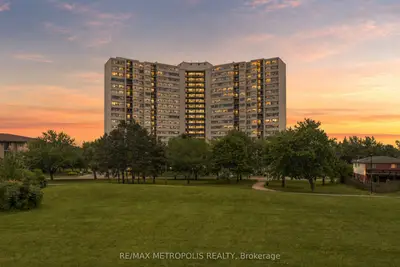 530 Lolita Gardens 1903, Mississauga, On L5a 3t2