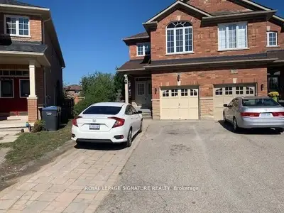 Semi-Detached in Mississauga