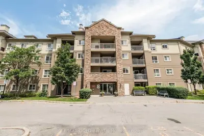 Condo Apartment in Brampton