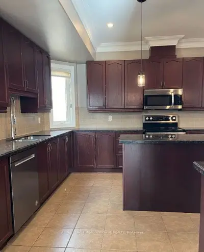 Condo Townhouse in Milton