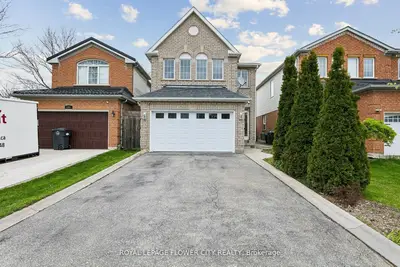Detached in Brampton