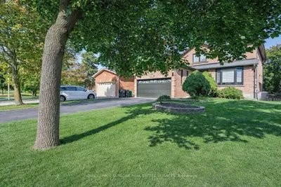 2029 Kempton Park Drive, Mississauga, On L5m 2z4