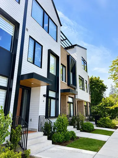 10 Lou Parsons Way 3, Mississauga, On L5h 0b2
