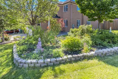 753 Envoy Drive, Mississauga, On L5w 1h3