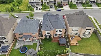 13 Royal west Drive, Brampton, ON L6X 2X3