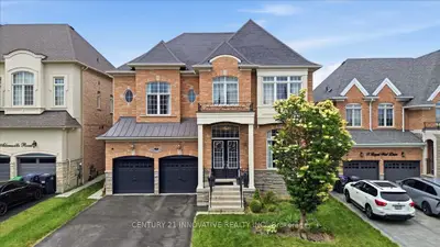 13 Royal west Drive, Brampton, ON L6X 2X3