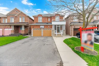 Detached in Brampton