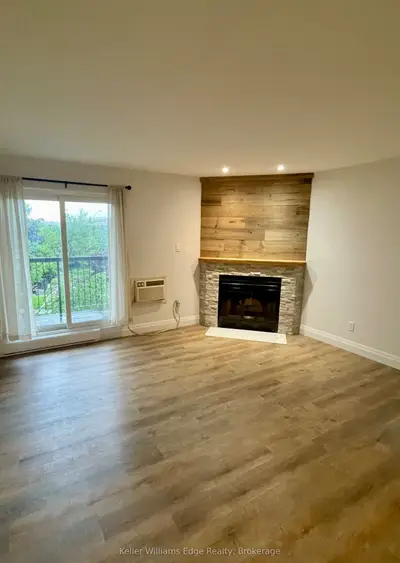Condo Apartment in Oakville
