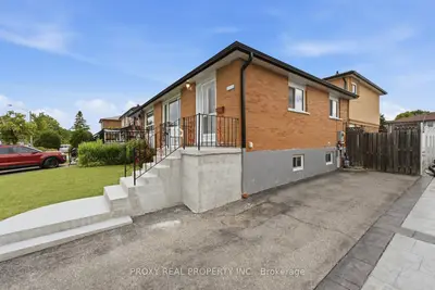 Semi-Detached in Mississauga