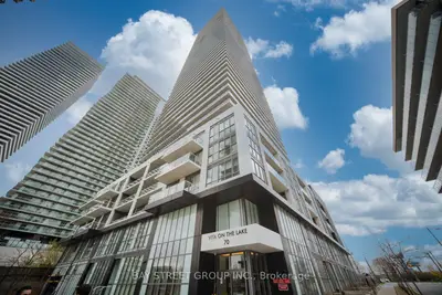 Condo Apartment in Toronto