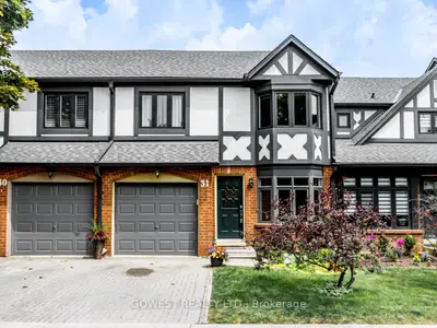 Condo Townhouse in Mississauga