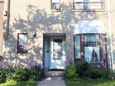 Condo Townhouse in Toronto