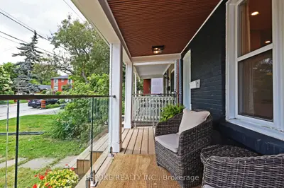 15 Burlington Street, Toronto, On M8v 2l1