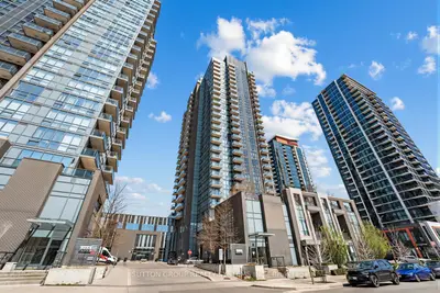 Condo Apartment in Mississauga