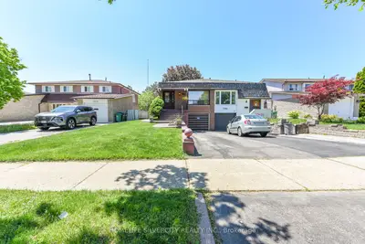 Semi-Detached in Mississauga
