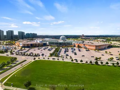 2545 Erin Centre Boulevard 1611, Mississauga, On L5m 6z9