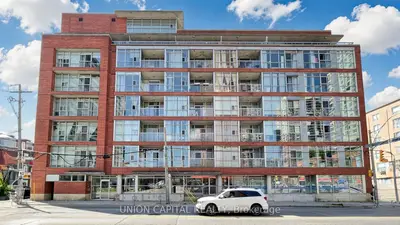 Condo Apartment in Toronto
