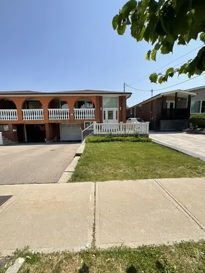 51 Seacliffe Boulevard, Toronto, On M9l 2g7