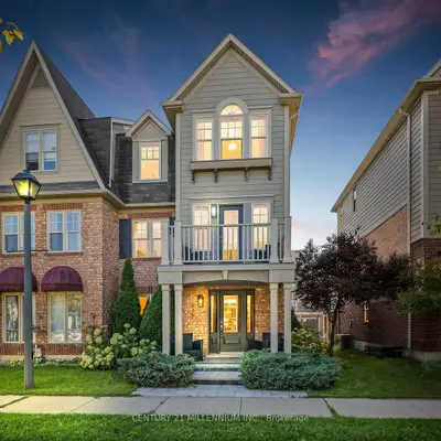 Att/Row/Townhouse in Milton