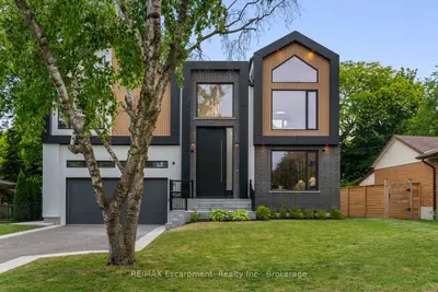 298 Strathcona Drive, Burlington, On L7l 2e1