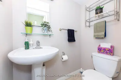 3525 Brandon Gate Drive 17, Mississauga, On L4t 3m3
