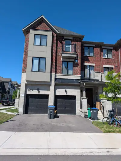 Att/Row/Townhouse in Mississauga