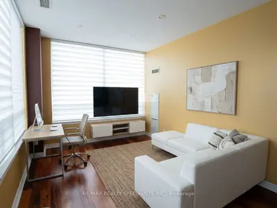 Condo Apartment in Mississauga