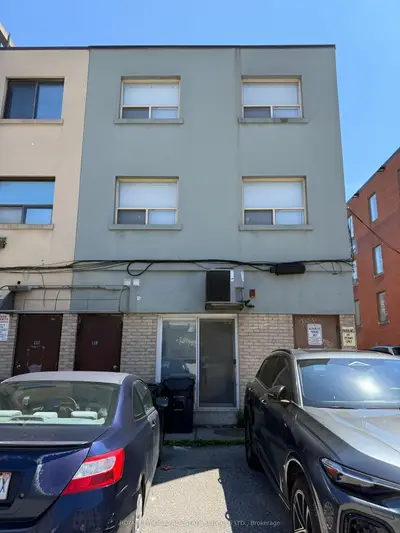 110 Atlantic Avenue, Toronto, On M6k 1x9