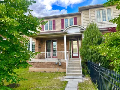 Att/Row/Townhouse in Oakville