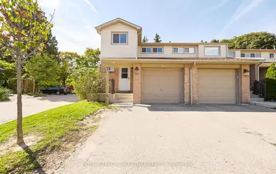 Condo Townhouse in Mississauga