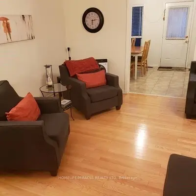 Att/Row/Townhouse in Brampton