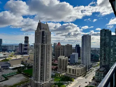 4130 Parkside Village Drive 502, Mississauga, On L5b 3m8