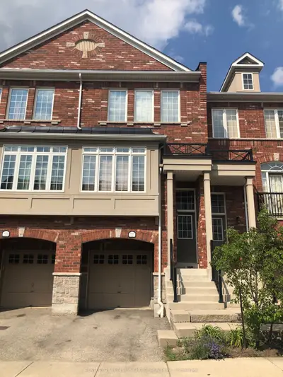 Condo Townhouse in Mississauga