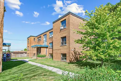 2550 Keele Street 3, Toronto, On M6l 2n8