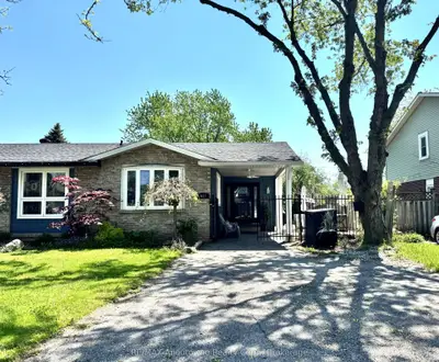 Semi-Detached in Burlington