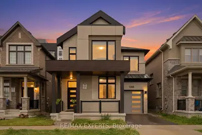 Detached in Oakville