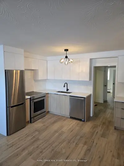 52 Peter Street 1, Mississauga, On L5h 2g8