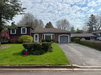 Detached in Burlington