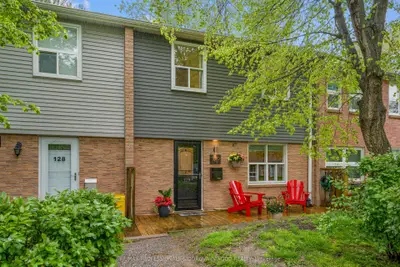 Condo Townhouse in Mississauga