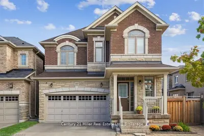 Detached in Oakville