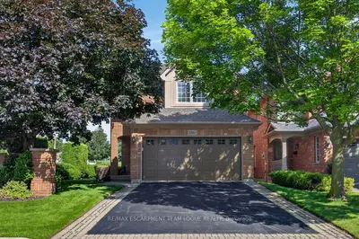 Detached in Burlington