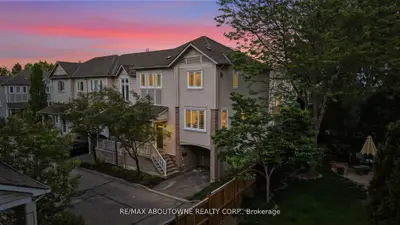Condo Townhouse in Mississauga