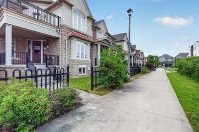 3045 Gladeside Avenue 19, Oakville, On L6m 0r2