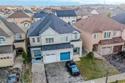 Semi-Detached in Mississauga