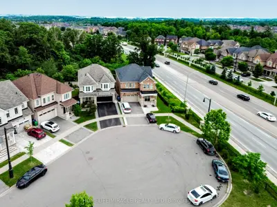 14 Adeline Court, Brampton, On L6y 0w9